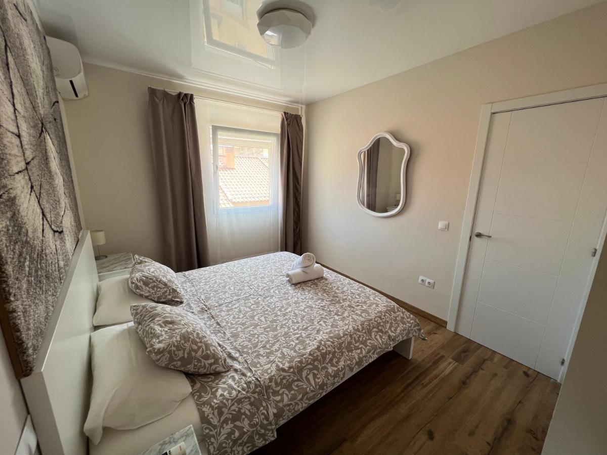 Genuar Apartments Malaga Center. Free Parking Zewnętrze zdjęcie