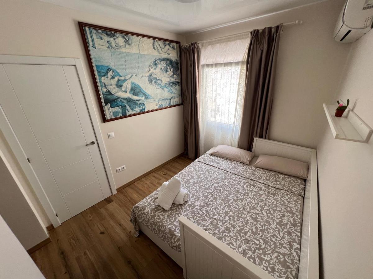Genuar Apartments Malaga Center. Free Parking Zewnętrze zdjęcie